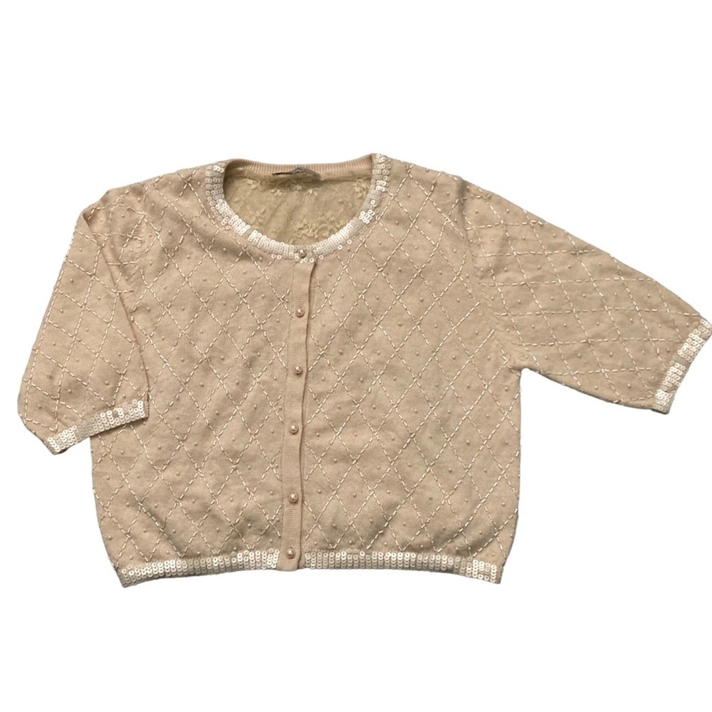 Darling cream beige knit cropped cardigan with diamond beaded sequin pattern